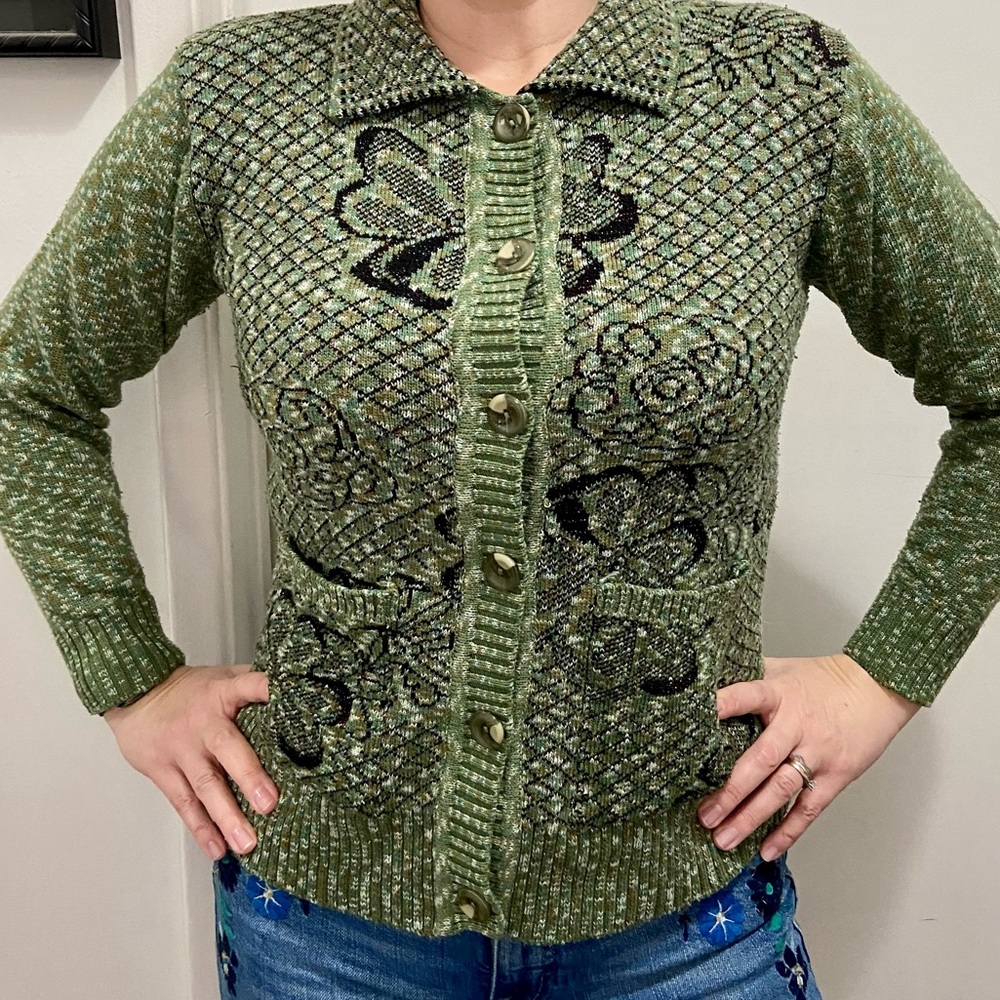 Button up sweater - Picture 7 of 7